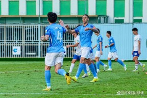 爱游戏体育-纽卡斯尔训练开放日，赛后强势反弹引欢呼，中超在即，球队文化再被提及的简单介绍