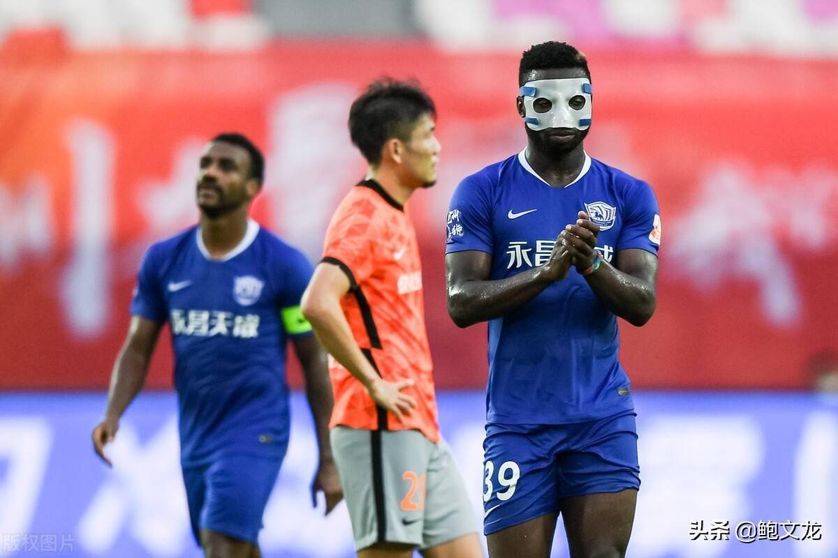 冰球杯赛焦点战：粤西雄狮队淘汰对手东海雷豹队，外线火力全开。传控打穿防线的简单介绍