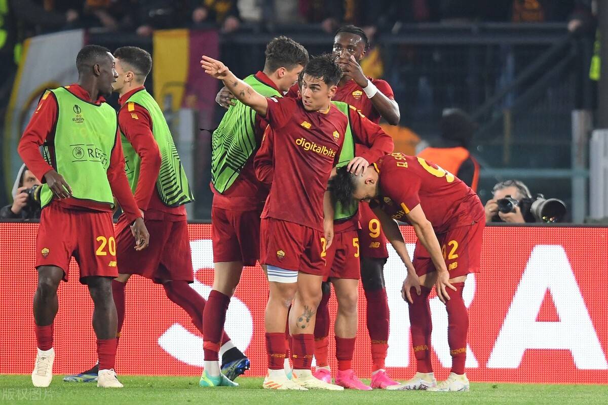 里程碑夜俄克拉荷马雷霆复出首秀；欧联清晨刷纪录；信心回归；临场指挥获称赞的简单介绍