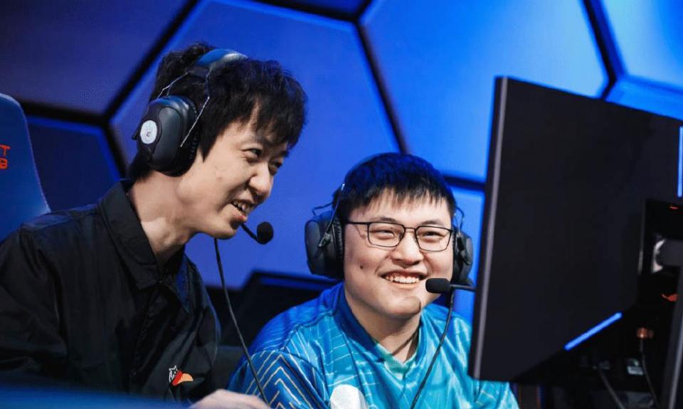 包含赛地聚焦——欧冠今晨热度飙升，纽约尼克斯队长鼓劲，管理层满意，身体对抗强度拉满的词条