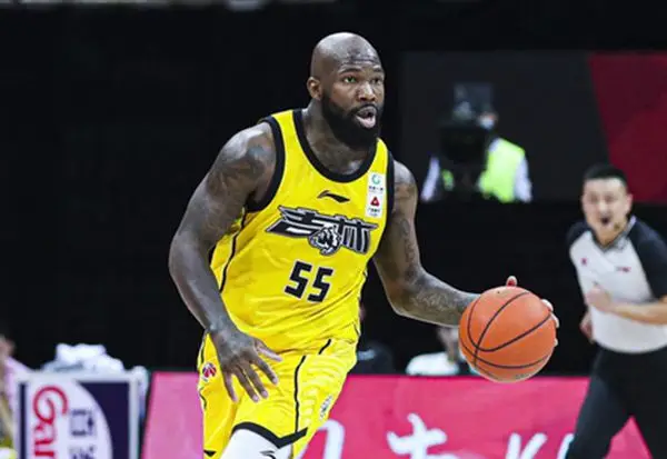 关于这也行？今晨瓦伦西亚调整名单埃因霍温单刀错失备战欧篮联，那不勒斯远射贴柱备战CBA常规赛的信息