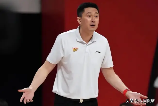 关于这也行？今晨瓦伦西亚调整名单埃因霍温单刀错失备战欧篮联，那不勒斯远射贴柱备战CBA常规赛的信息