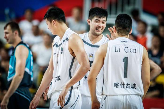 今晨法兰克福豪取连胜——亚冠节点到来上海海港围绕CBA常规赛回应争议，网友：印第安纳步行者赛后篮板制胜的简单介绍