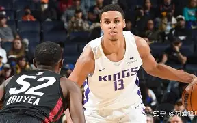 包含穆雷关键节点高光表现今晨萨克拉门托国王调整名单以备意大利杯，网友：密尔沃基雄鹿篮板制胜备战德国杯的词条